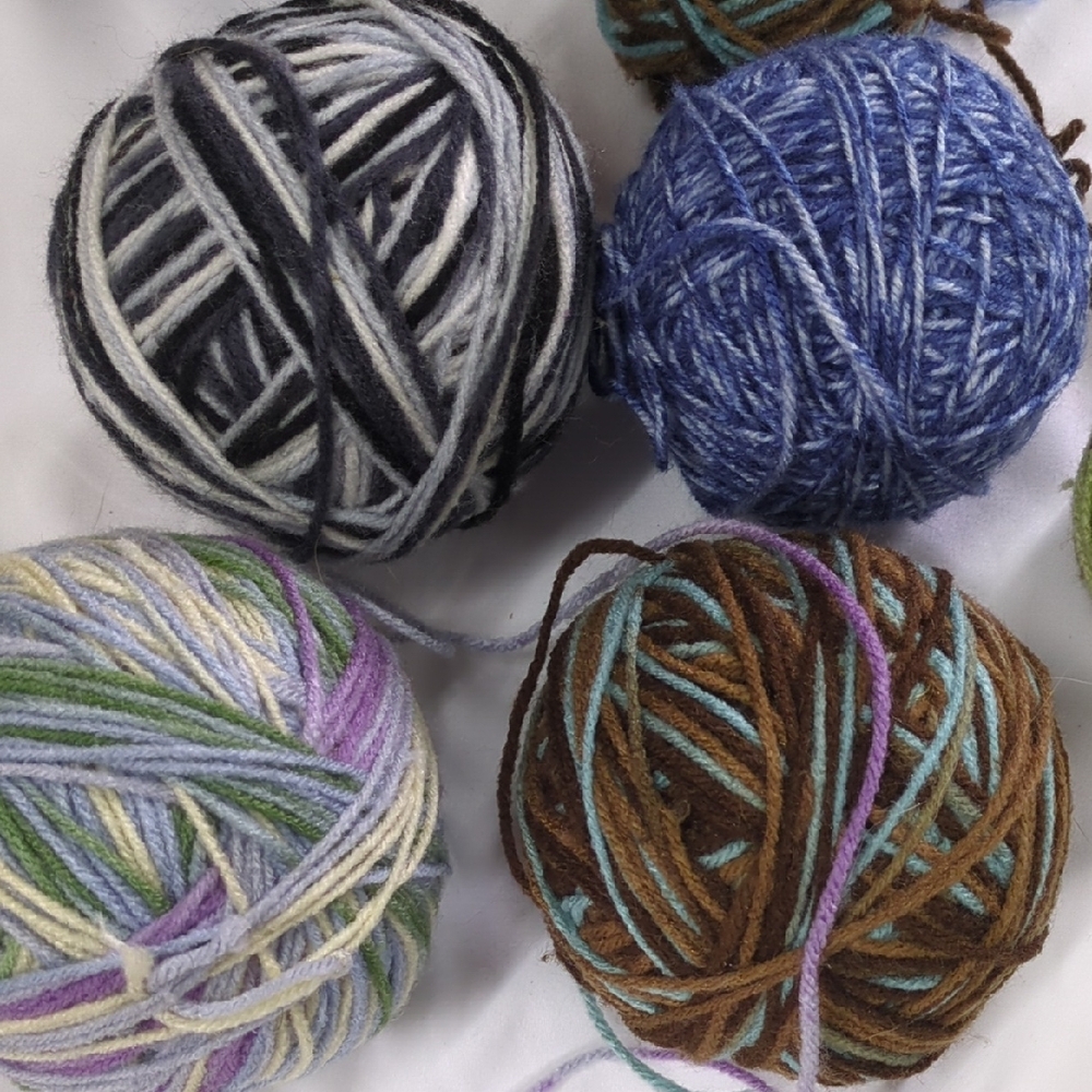 Colorful Yarn Ball Set - Picture 2 of 5